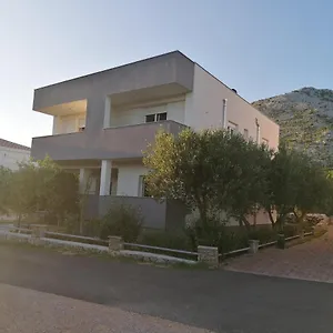 Lota Apartament